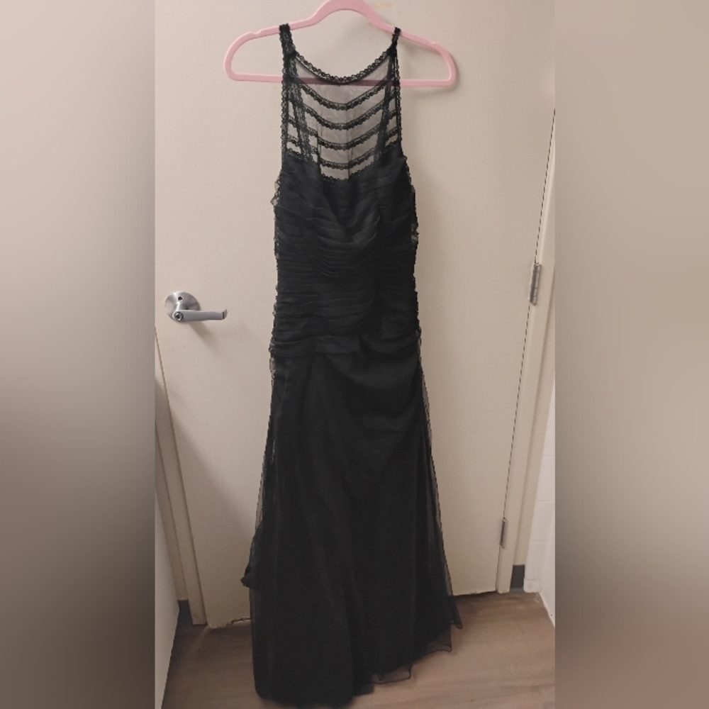Vintage 2000s Deadstock Tadashi Shoji Lace High Neckline Bustle Gown Sz 8